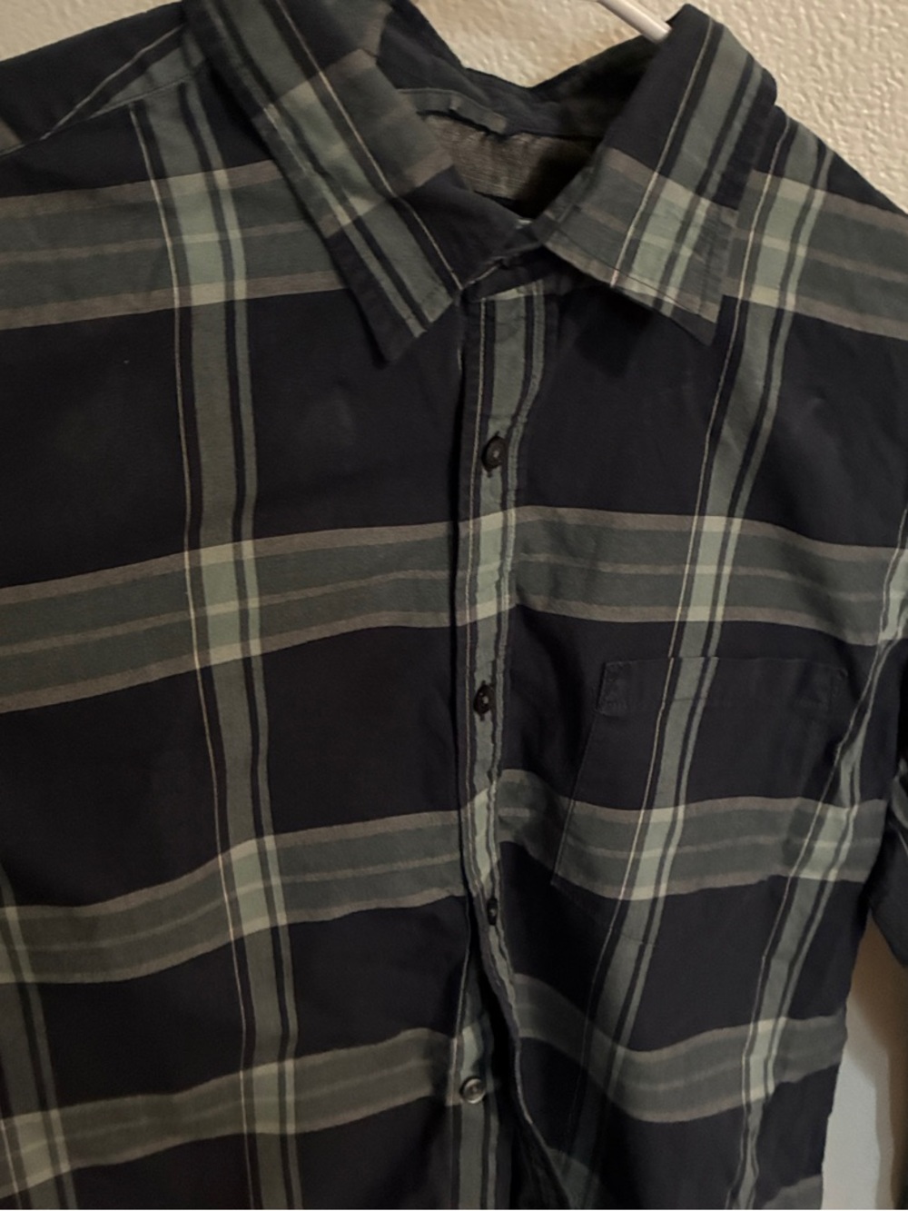 Banana Republic Men's Navy & Gray Plaid Button-Down Shirt